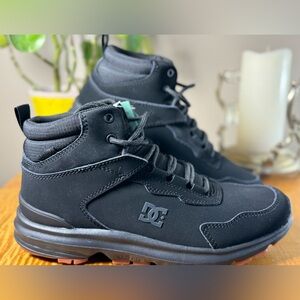 DC Men's Mutiny Snow Boots ADYO200054 Wheat/Black, Size 8.5 new in box